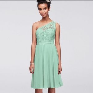 One-shoulder mint dress